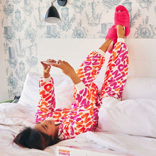 Load image into Gallery viewer, Fuzzy Slippers - Pink-2